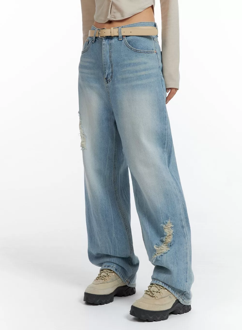 Distressed Wide-leg Jeans CF419