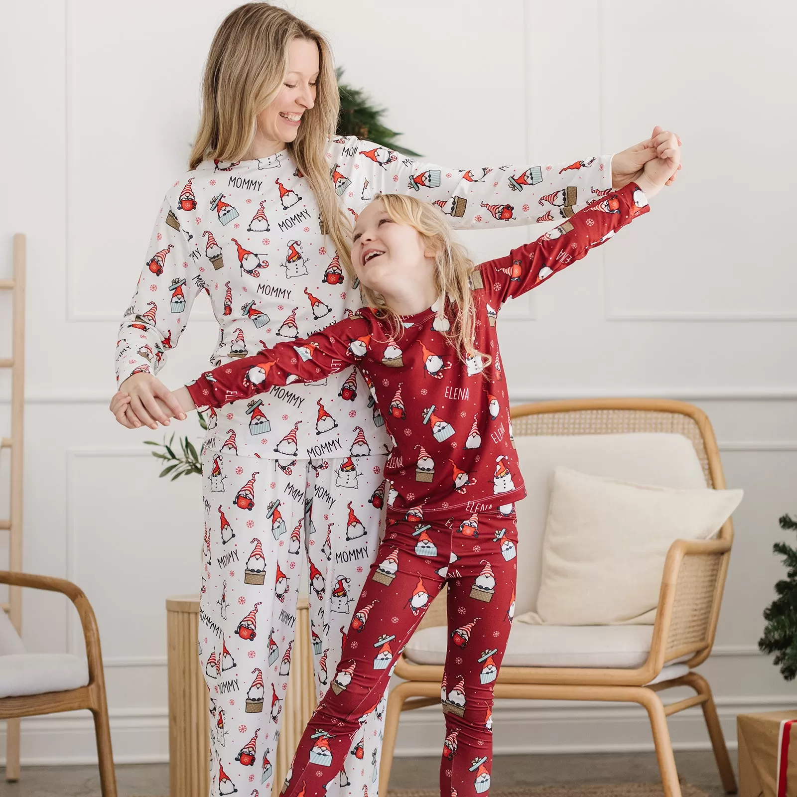 Holiday '24 - Adult Woman's Personalized Pyjama Set