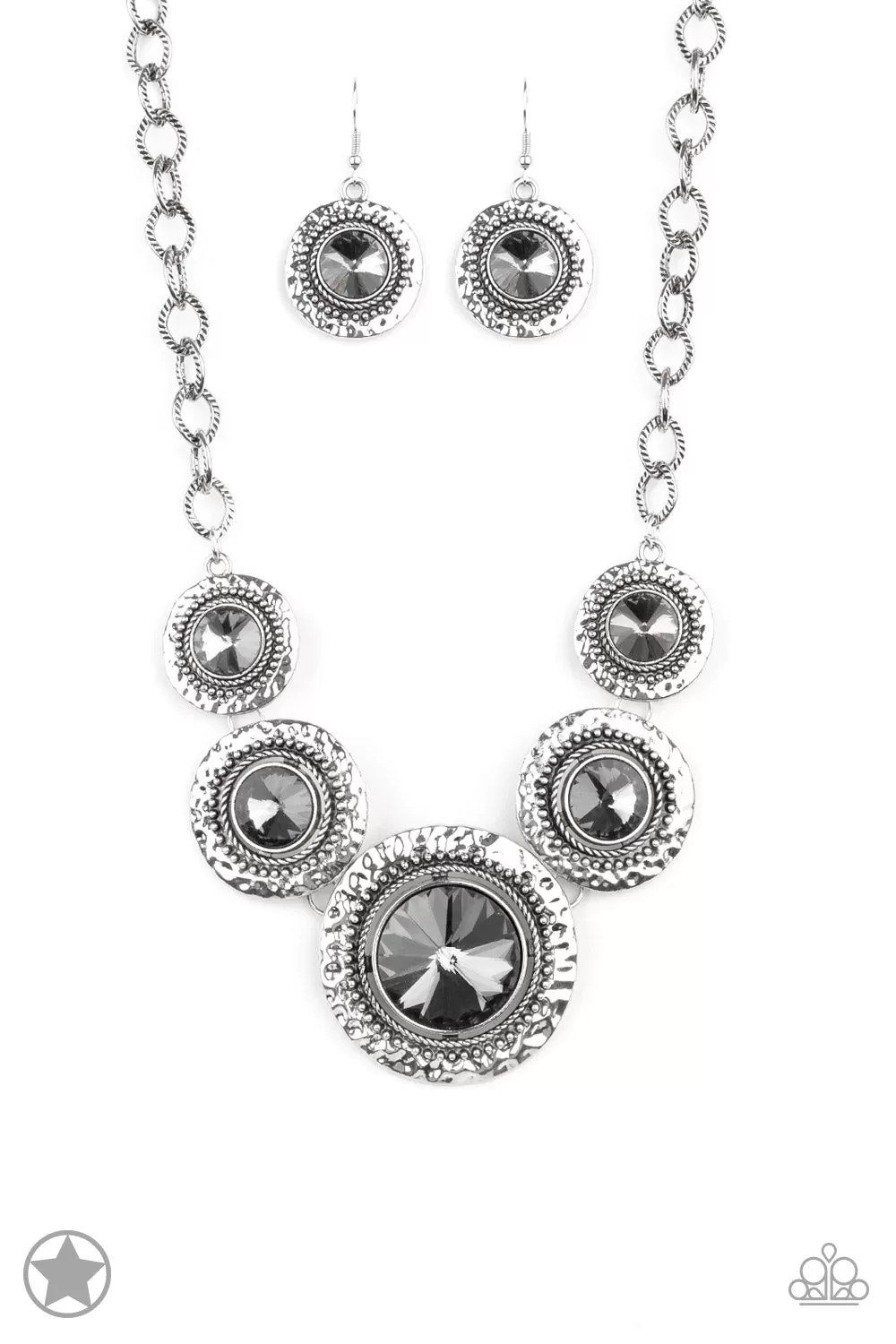 Paparazzi Accessories  - Global Glamour #N898 Box- Blockbuster Necklace