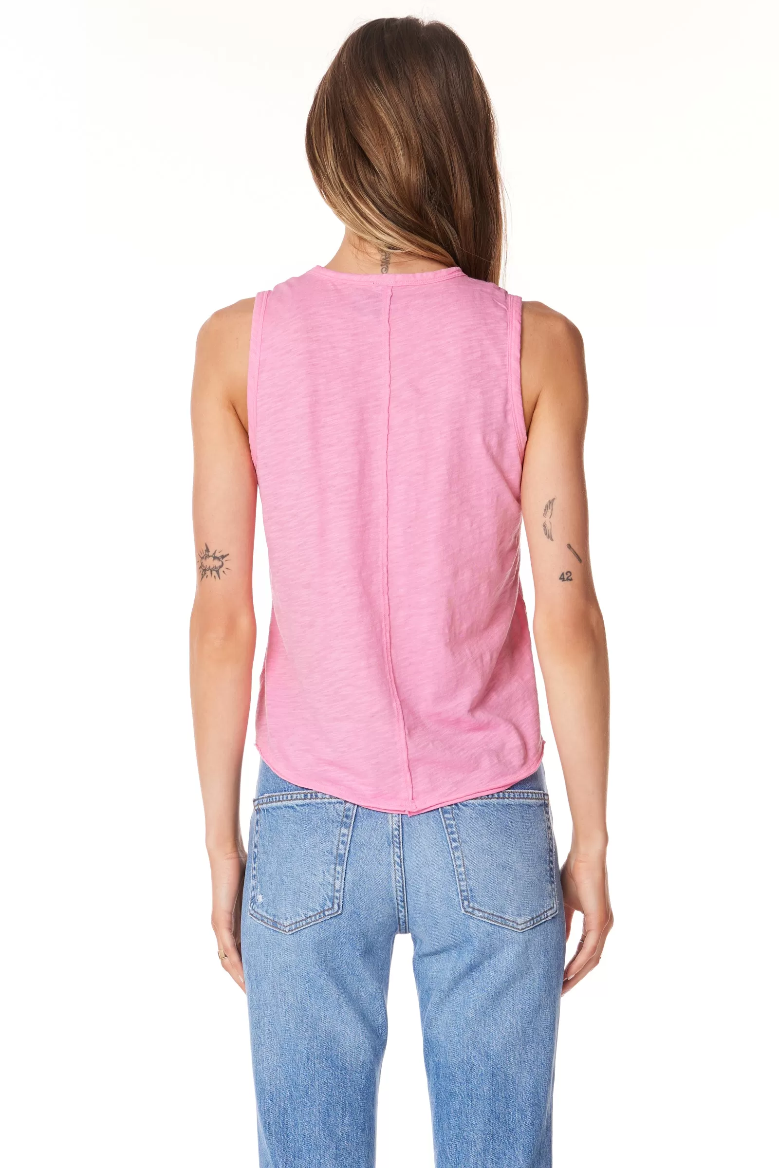 V-NECK SEAM DETAIL TANK