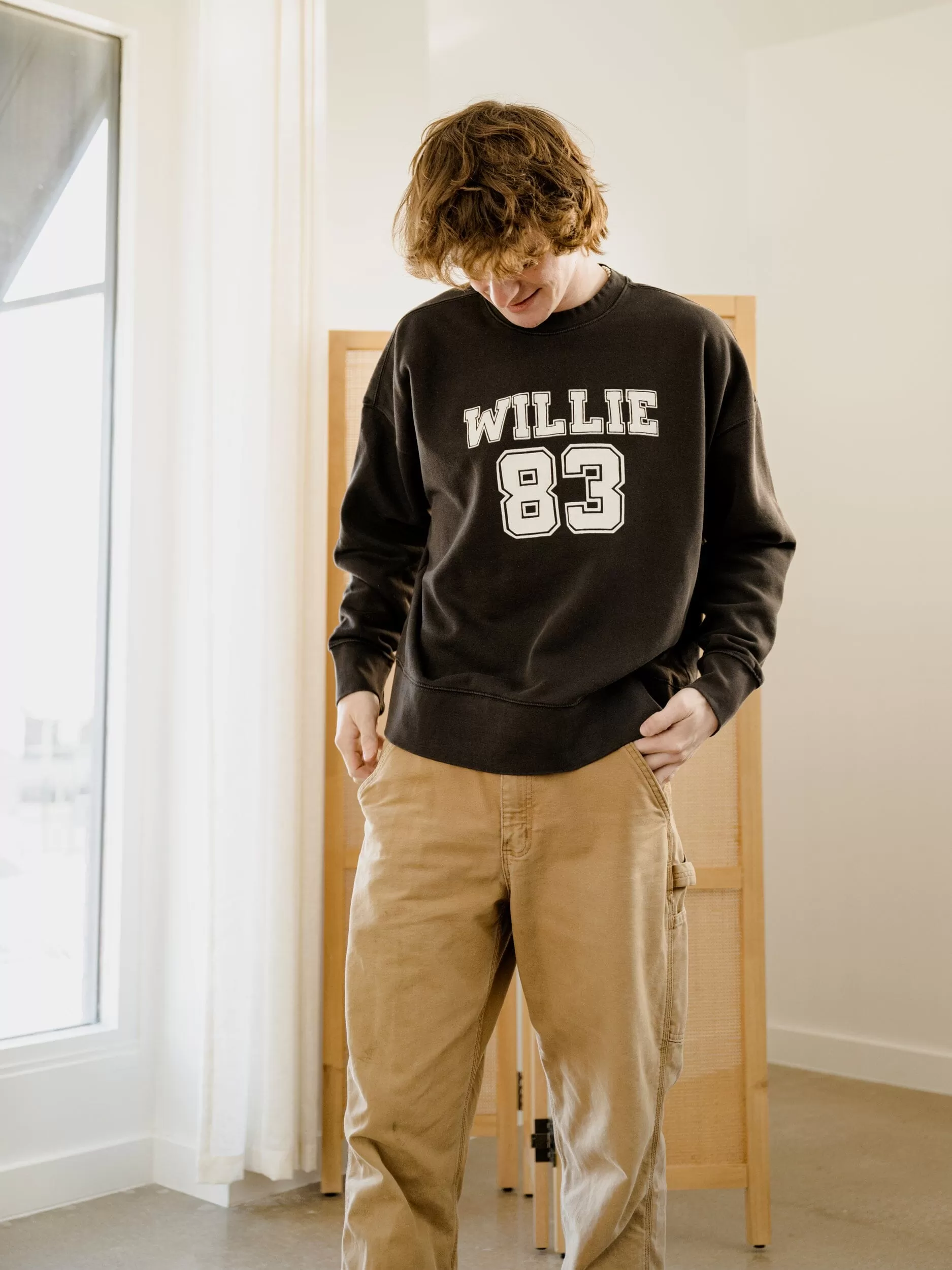 Willie Nelson '83 Tour Hi-Dive Oversized Crew Sweatshirt